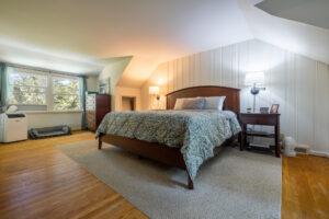 415 Oakridge Drive, Rochester, Ny 14617 4 Spacious primary bedroom with generous closet space at 415 oakridge drive in irondequoit